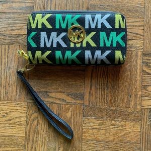 Michael Kors wristlet wallet